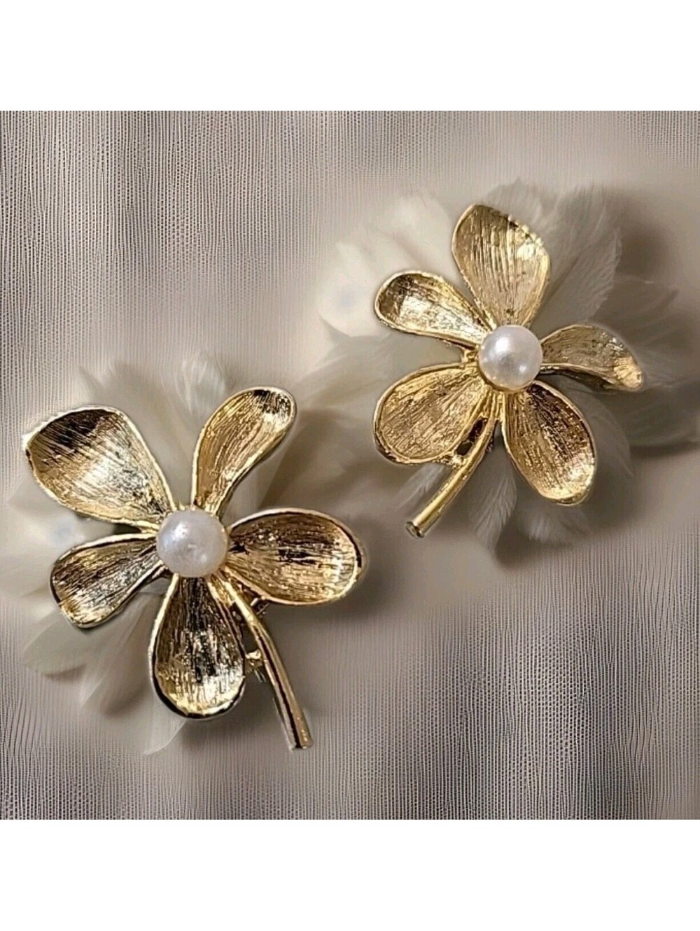 Vintage GERRY'S Signed Gold tone Brooch Pin Flower W Pearl Enamel Set Of 2 L40
